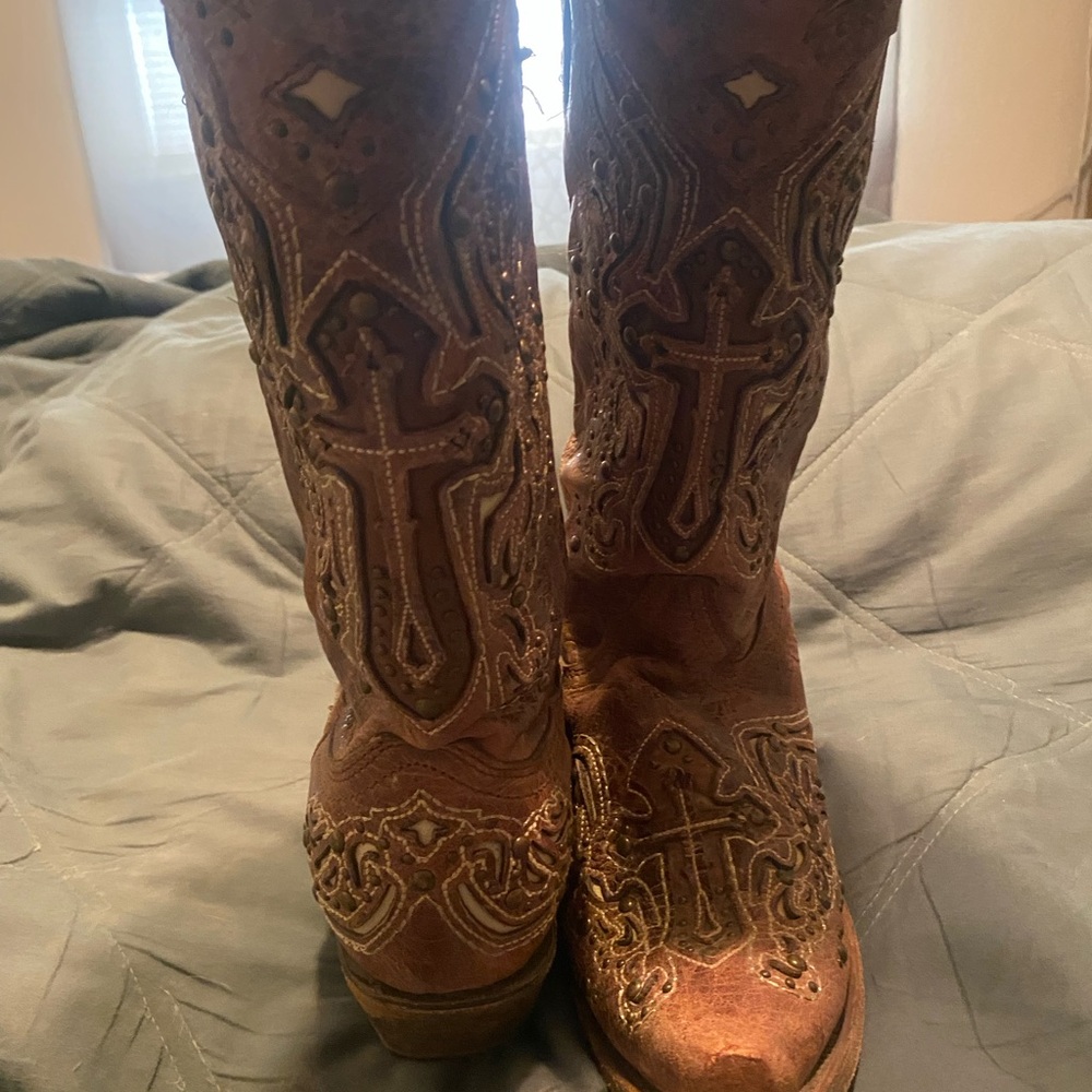 Corral Vintage with Intricate Design